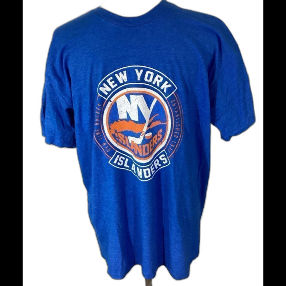 New York T-Shirt Men’s Size XL Color Blue Islanders Hockey Graphic NHL Tee